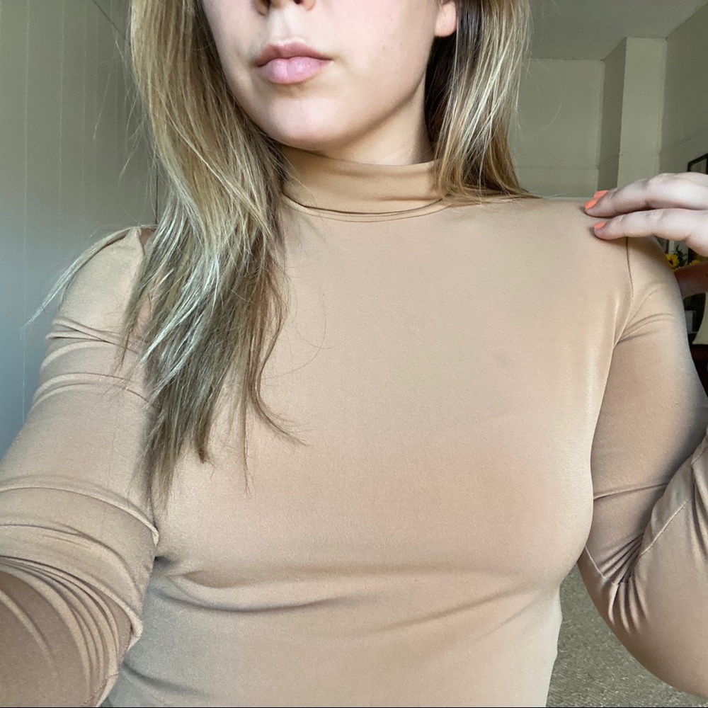 TAN LONG SLEEVE MOCKNECK 🌸🌼🌿